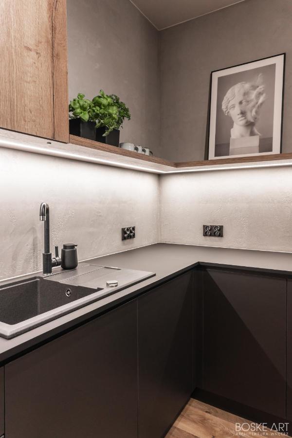 Stylowy W Centrum Poznania Apartment *